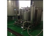 安徽華安食品有限公司 錯(cuò)濾膜過(guò)濾機(jī)現(xiàn)場(chǎng)