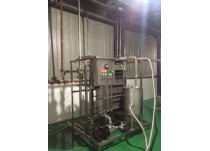 安徽華安食品有限公司 自動(dòng)版式巴氏滅菌機(jī)現(xiàn)場(chǎng)