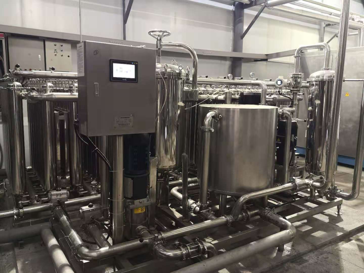 15噸/小時(shí)過(guò)濾機(jī)現(xiàn)場(chǎng)